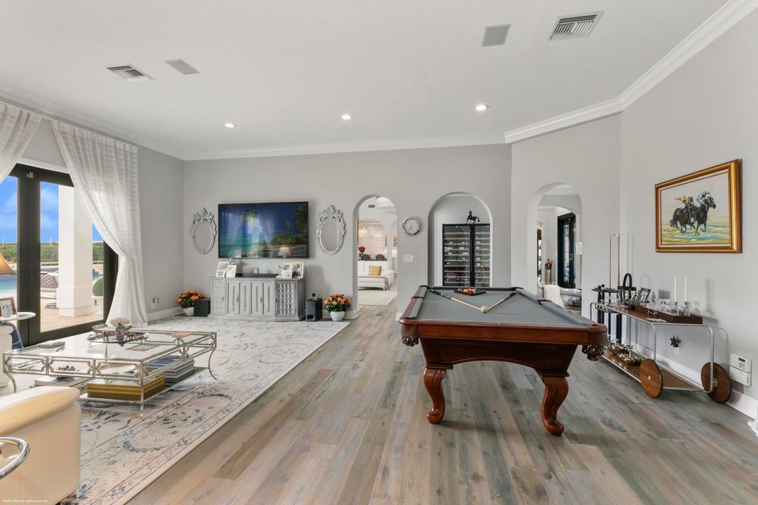 En Venta: $4,867,000 (5 camas, 4 baños, 4619 Pies cuadrados)