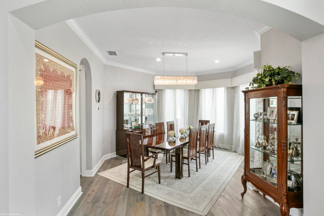 En Venta: $4,867,000 (5 camas, 4 baños, 4619 Pies cuadrados)