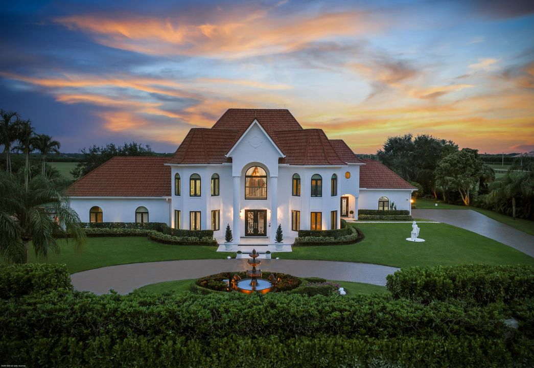 En Venta: $4,867,000 (5 camas, 4 baños, 4619 Pies cuadrados)