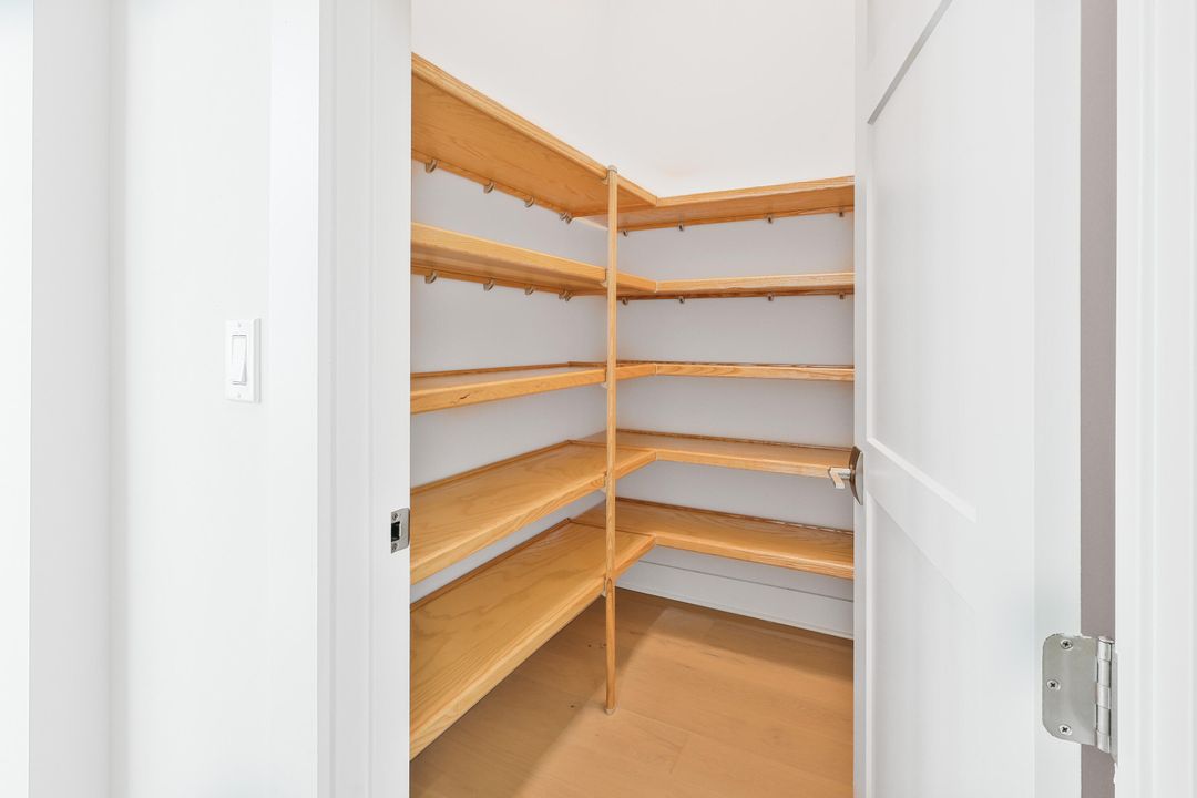 En Venta: $2,949,990 (5 camas, 5 baños, 5167 Pies cuadrados)