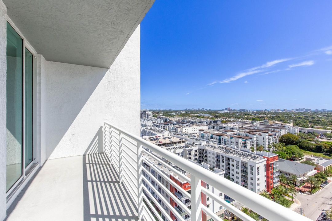 合同活跃: $4,000 (2 贝兹, 2 浴室, 1579 平方英尺)