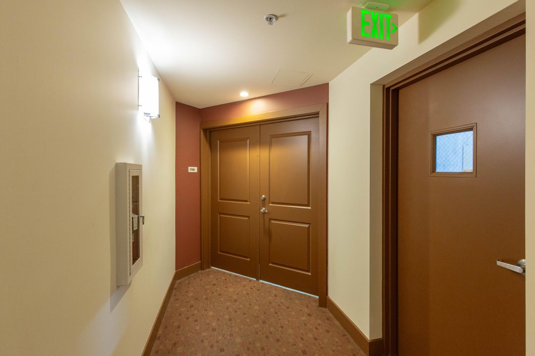 合同活跃: $4,000 (2 贝兹, 2 浴室, 1579 平方英尺)