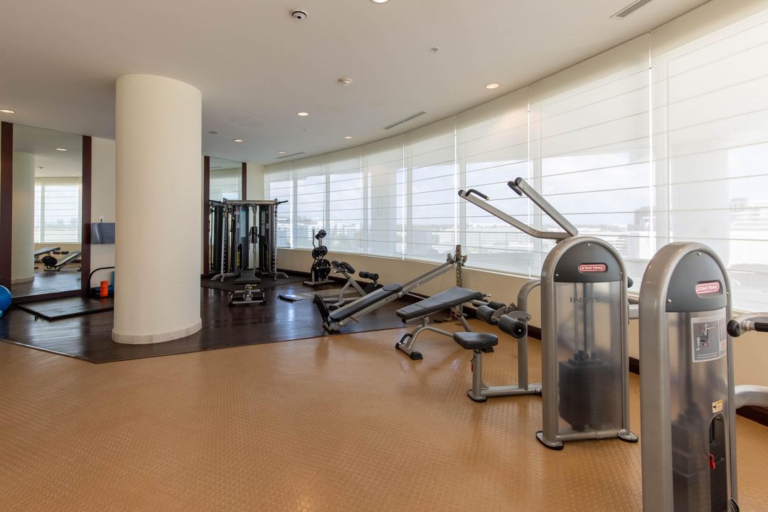 合同活跃: $4,000 (2 贝兹, 2 浴室, 1579 平方英尺)