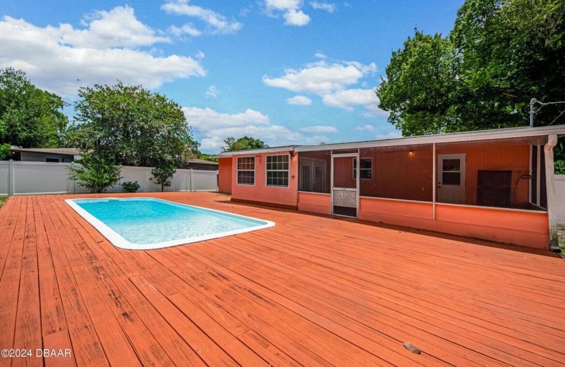 В аренду: $2,300 (3 спален, 2 ванн, 1426 Квадратных фут)