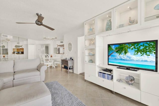 待售: $559,000 (2 贝兹, 2 浴室, 1224 平方英尺)