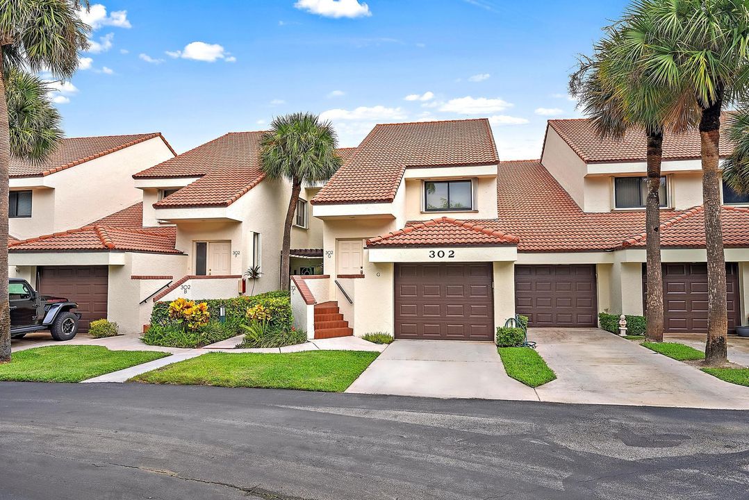 Под контрактом: $5,500 (2 спален, 2 ванн, 1390 Квадратных фут)