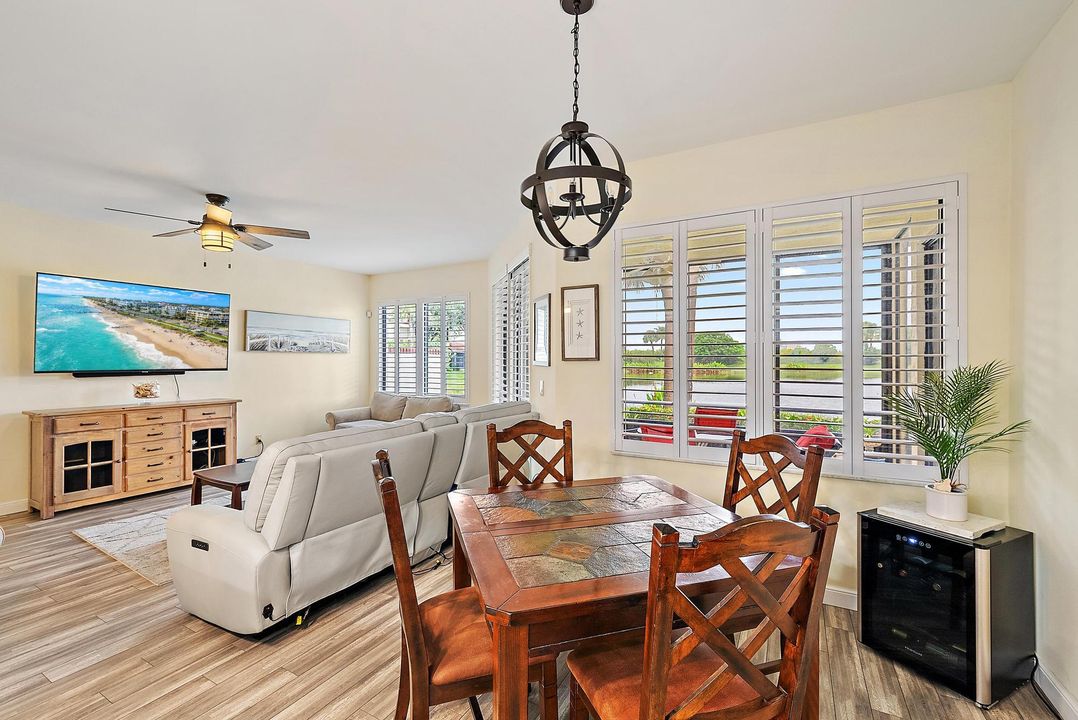 Под контрактом: $5,500 (2 спален, 2 ванн, 1390 Квадратных фут)