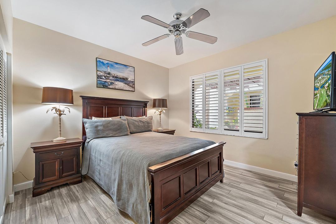 Под контрактом: $5,500 (2 спален, 2 ванн, 1390 Квадратных фут)