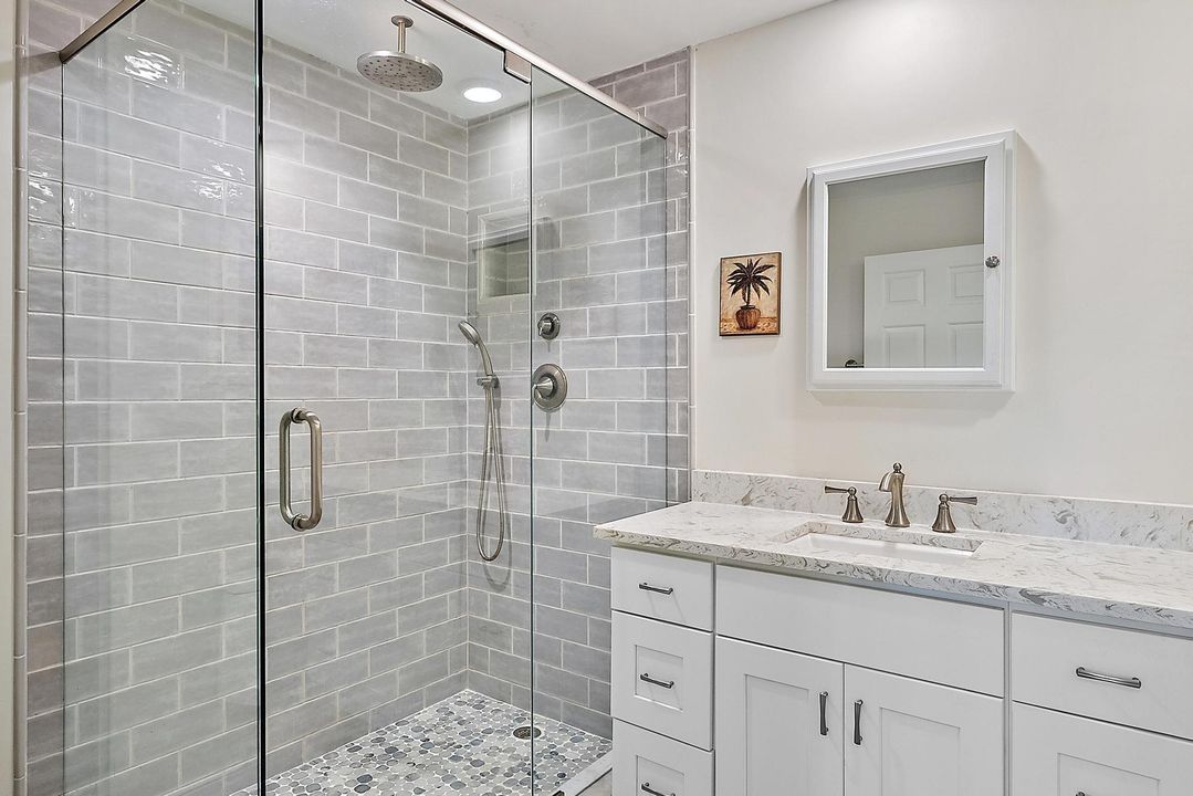 Под контрактом: $5,500 (2 спален, 2 ванн, 1390 Квадратных фут)