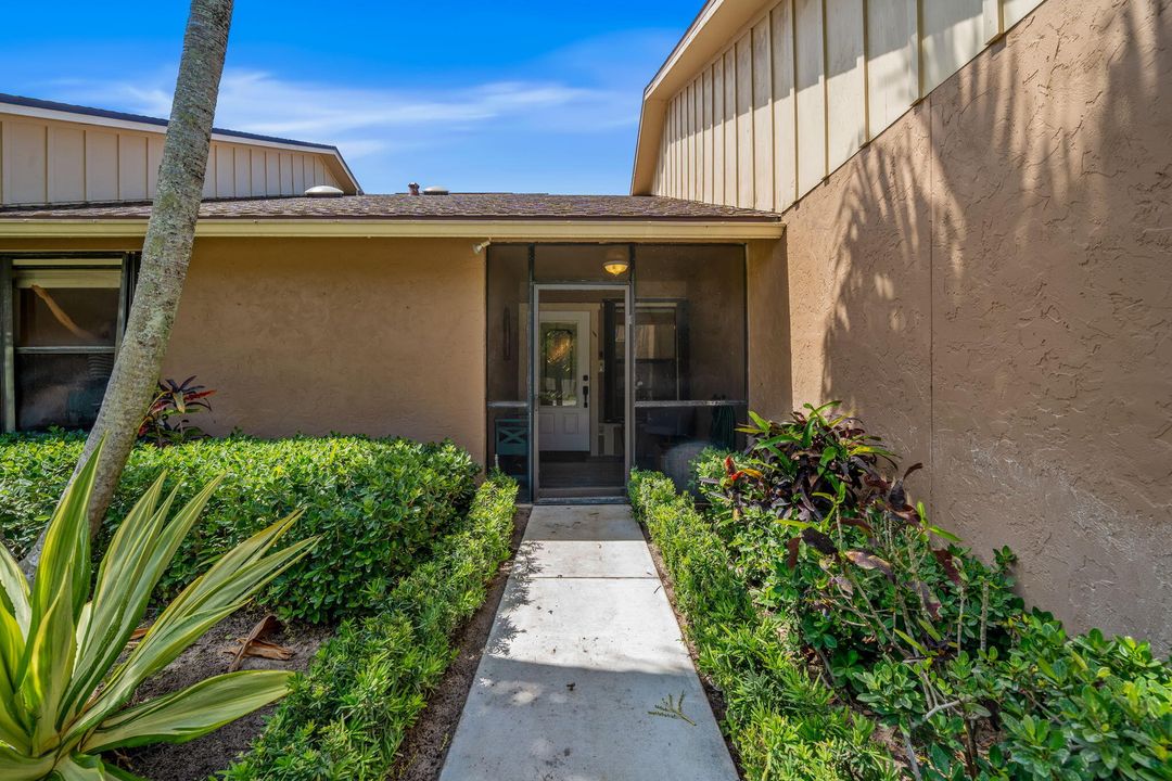 Activo con contrato: $5,500 (2 camas, 2 baños, 1720 Pies cuadrados)