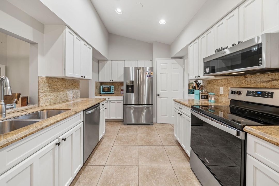 Activo con contrato: $5,500 (2 camas, 2 baños, 1720 Pies cuadrados)