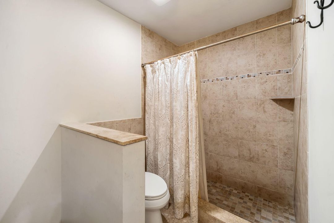 Activo con contrato: $5,500 (2 camas, 2 baños, 1720 Pies cuadrados)