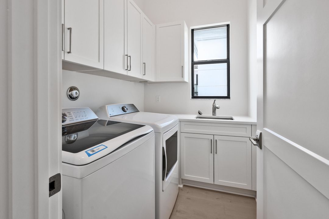 En Venta: $2,949,990 (5 camas, 5 baños, 5167 Pies cuadrados)