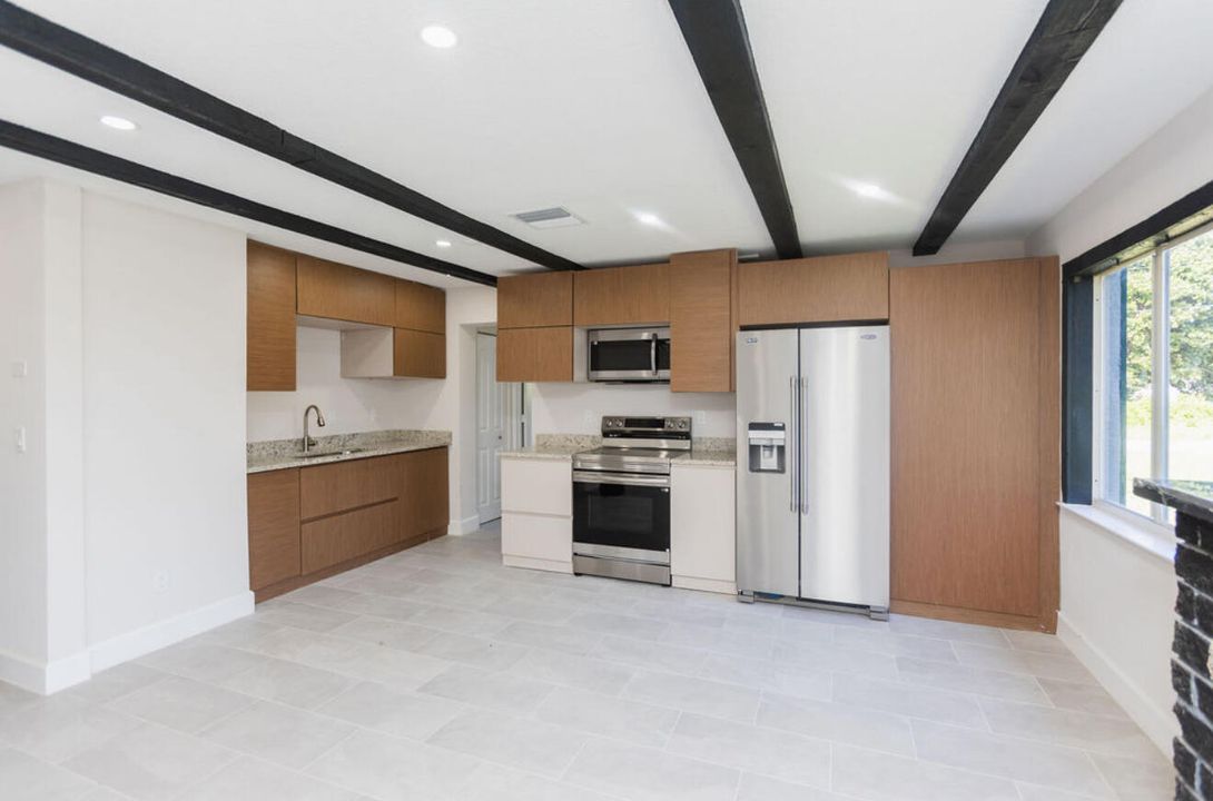 Activo con contrato: $259,000 (3 camas, 2 baños, 1546 Pies cuadrados)