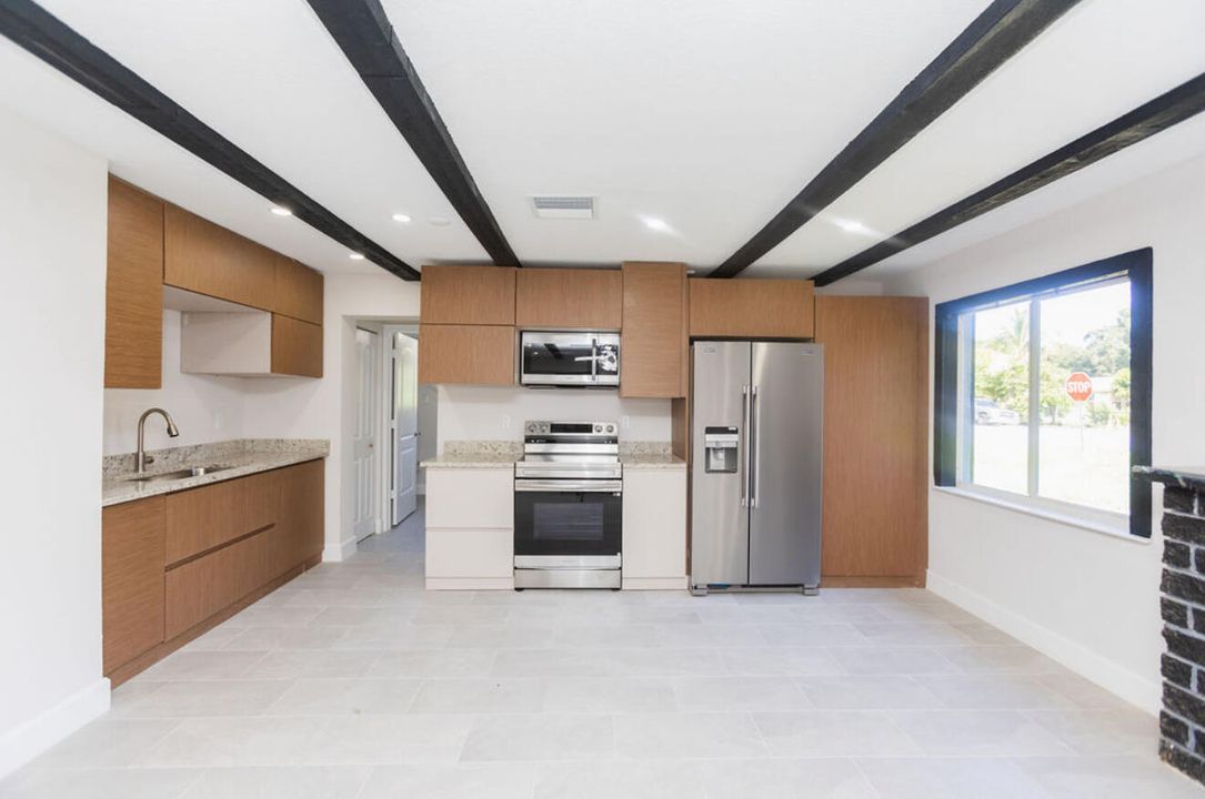 Activo con contrato: $259,000 (3 camas, 2 baños, 1546 Pies cuadrados)