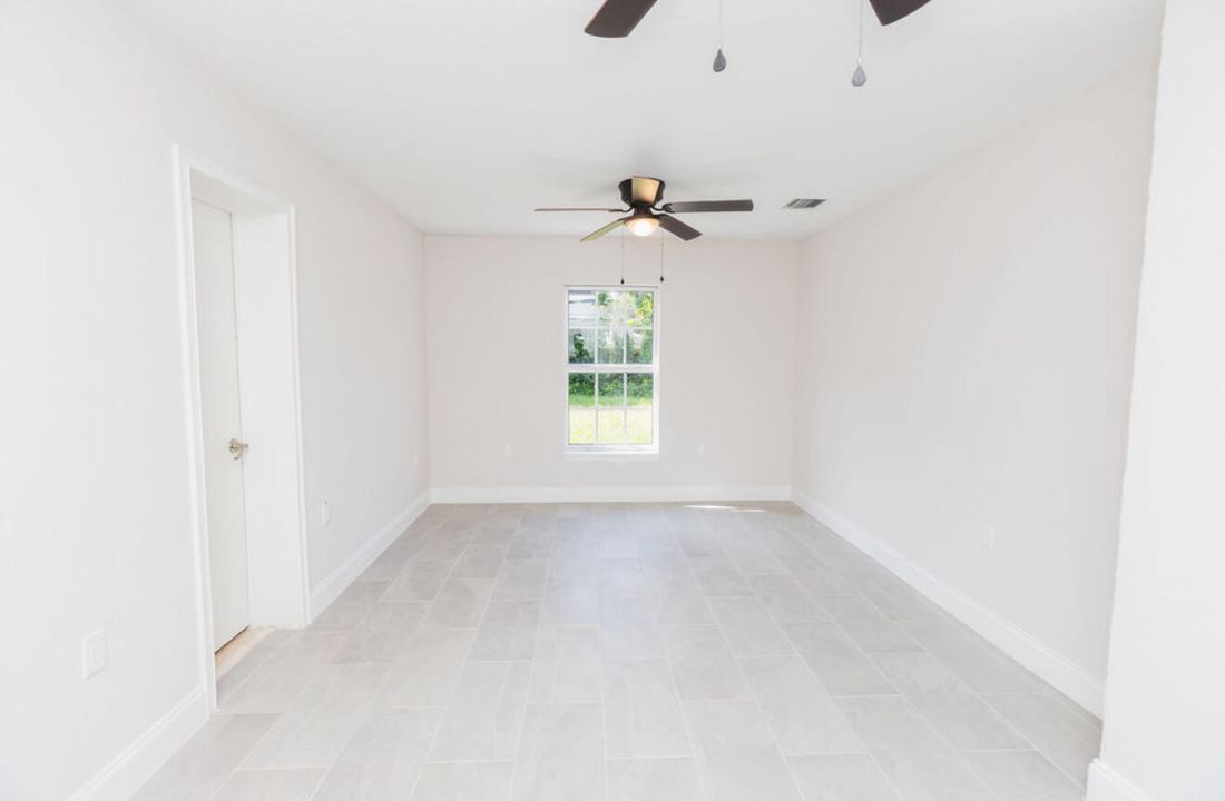 Activo con contrato: $259,000 (3 camas, 2 baños, 1546 Pies cuadrados)