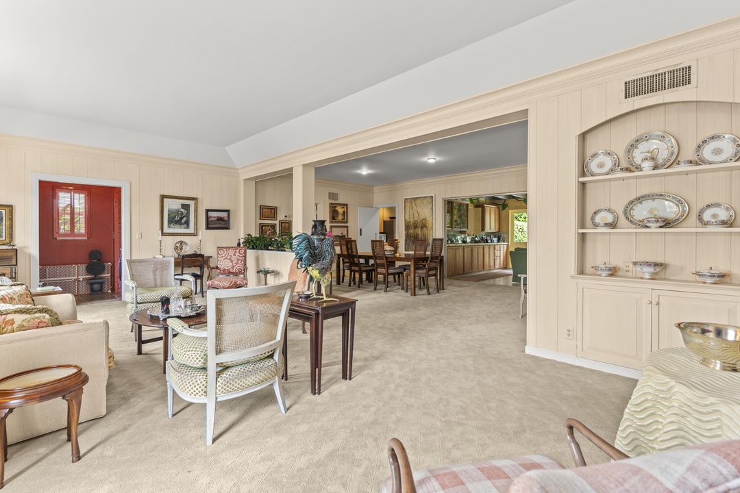 Под контрактом: $6,800,000 (4 спален, 3 ванн, 2334 Квадратных фут)