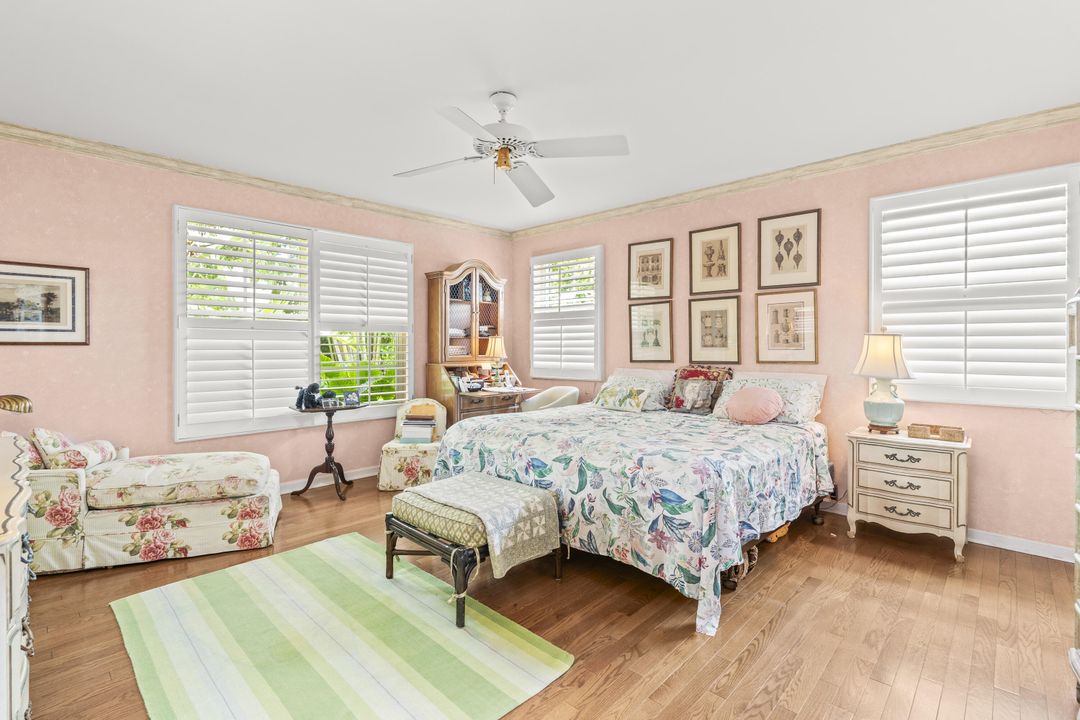 Под контрактом: $6,800,000 (4 спален, 3 ванн, 2334 Квадратных фут)