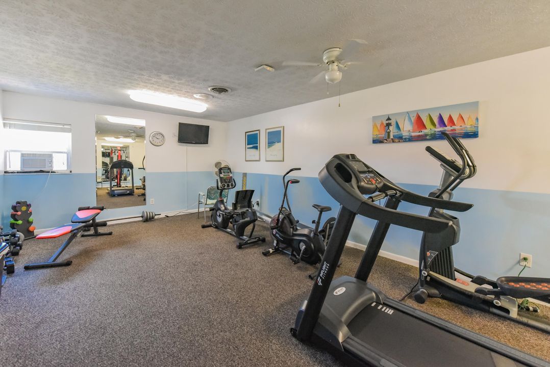 Active With Contract: $59,400 (1 beds, 1 baths, 819 Square Feet)