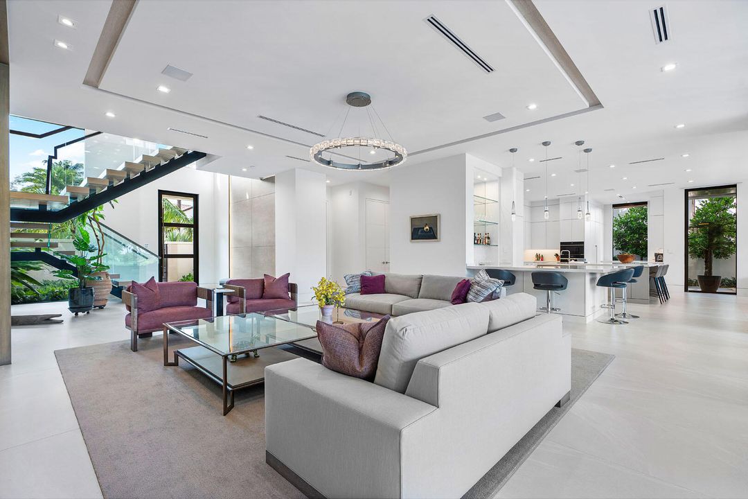 For Sale: $20,000,000 (5 beds, 6 baths, 7536 Square Feet)