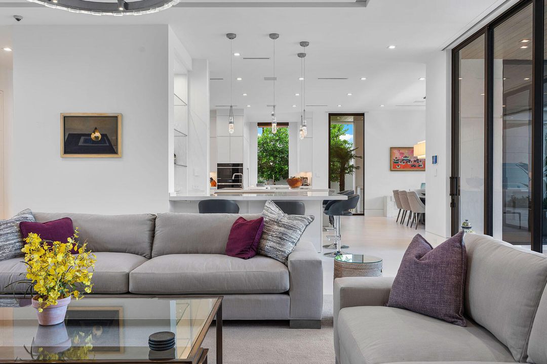 For Sale: $20,000,000 (5 beds, 6 baths, 7536 Square Feet)