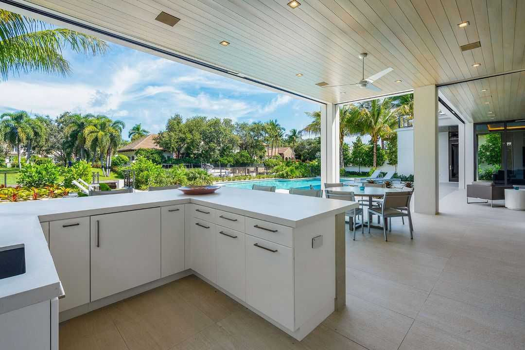 For Sale: $20,000,000 (5 beds, 6 baths, 7536 Square Feet)