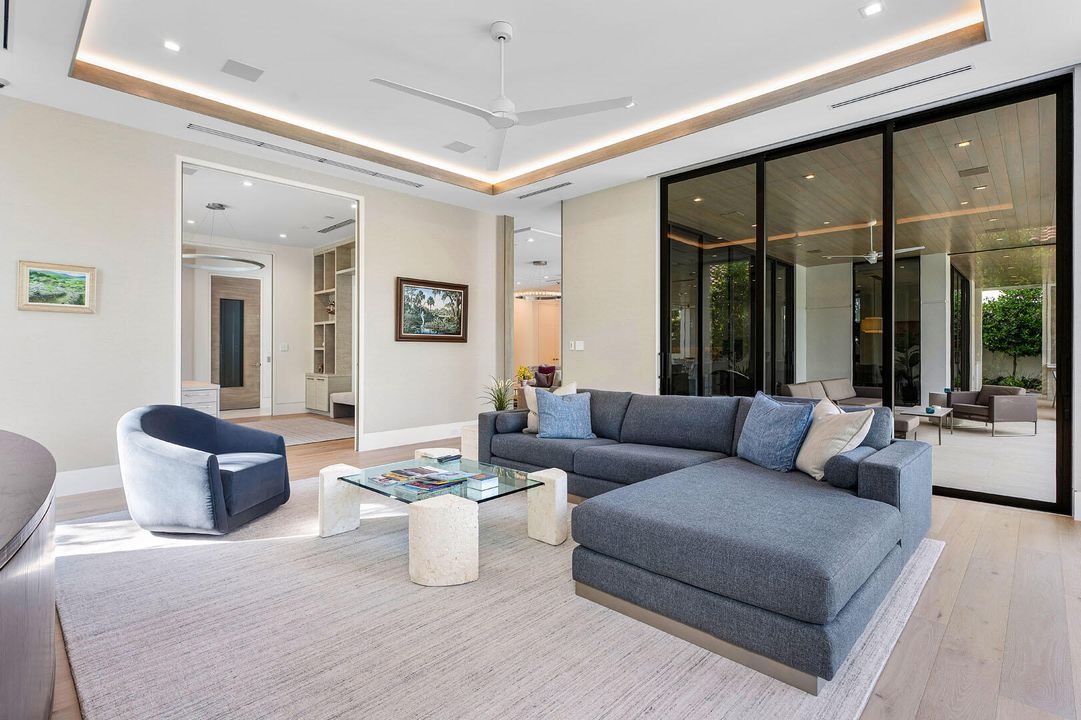 For Sale: $20,000,000 (5 beds, 6 baths, 7536 Square Feet)