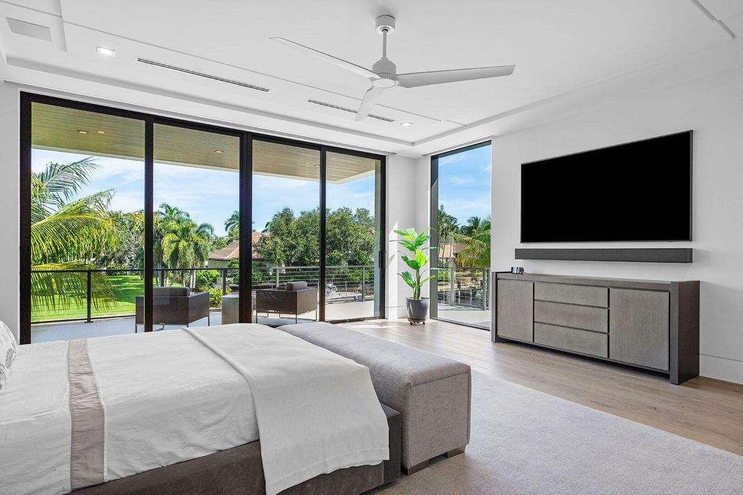 For Sale: $20,000,000 (5 beds, 6 baths, 7536 Square Feet)