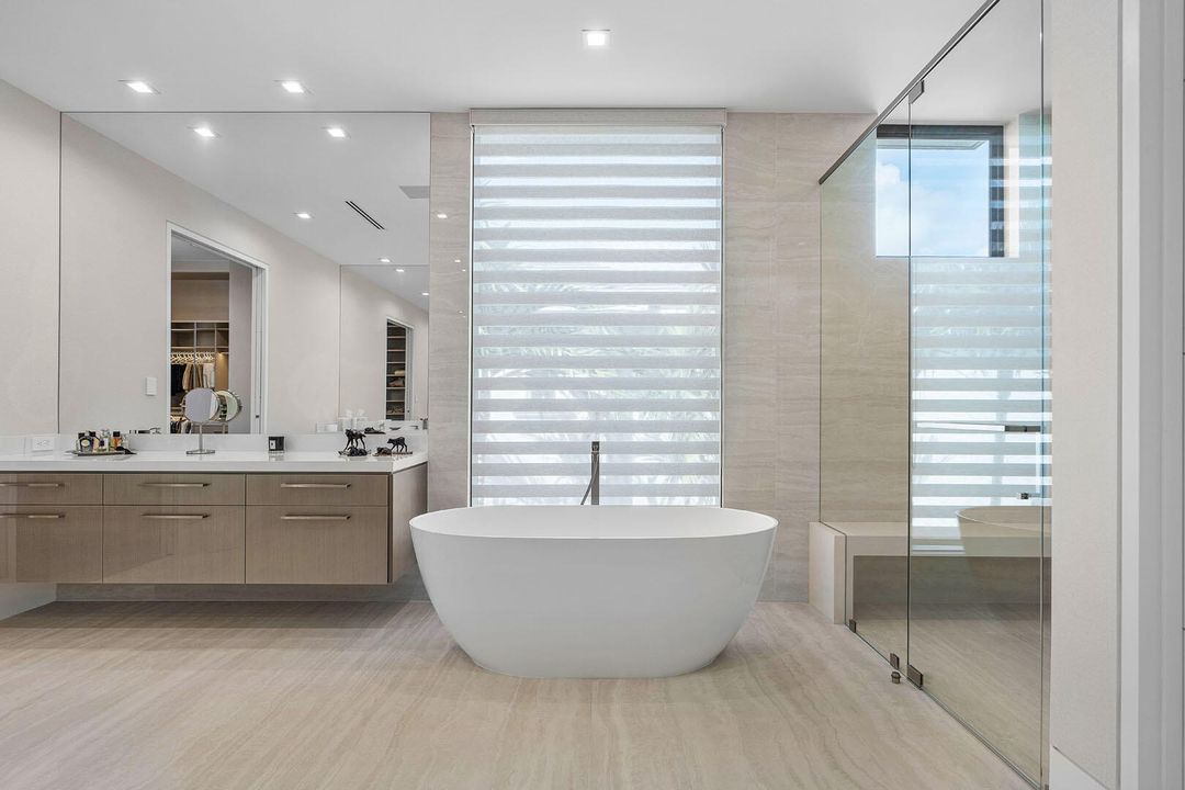 For Sale: $20,000,000 (5 beds, 6 baths, 7536 Square Feet)