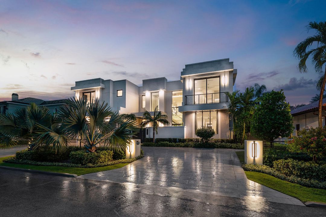 For Sale: $20,000,000 (5 beds, 6 baths, 7536 Square Feet)