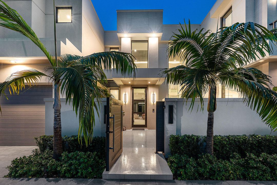 For Sale: $20,000,000 (5 beds, 6 baths, 7536 Square Feet)