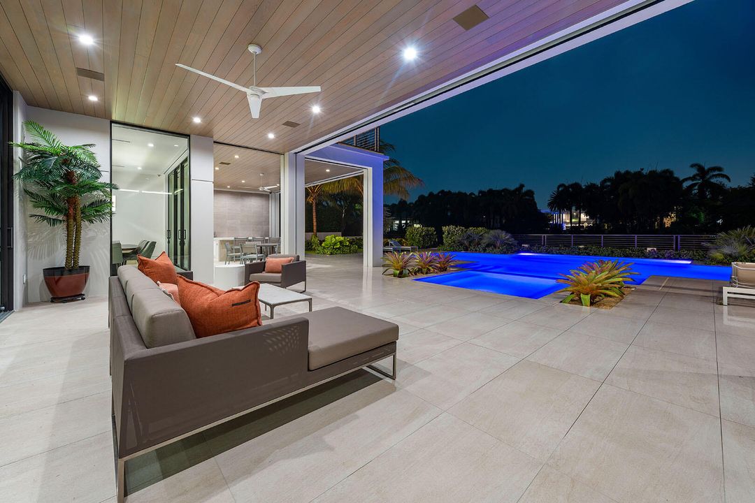 For Sale: $20,000,000 (5 beds, 6 baths, 7536 Square Feet)