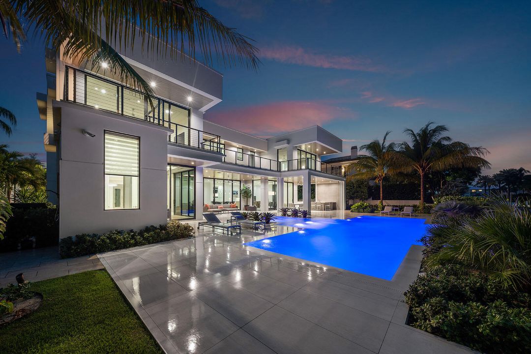 For Sale: $20,000,000 (5 beds, 6 baths, 7536 Square Feet)