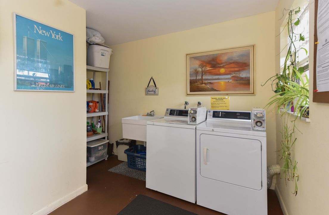 Active With Contract: $59,400 (1 beds, 1 baths, 819 Square Feet)