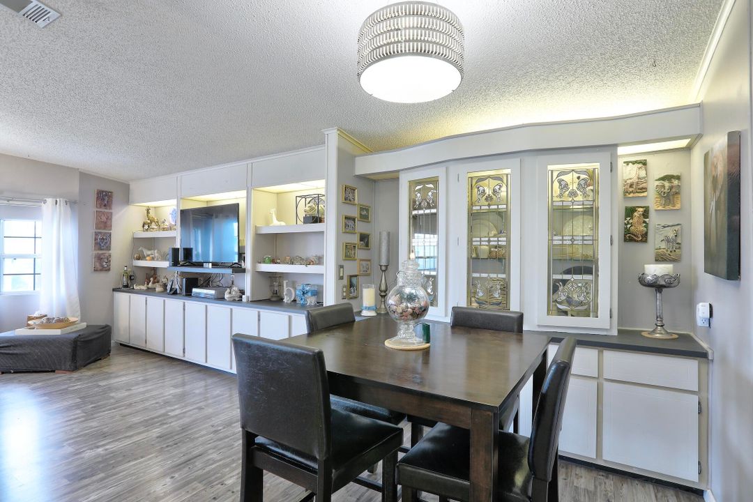 En Venta: $199,000 (2 camas, 2 baños, 1417 Pies cuadrados)