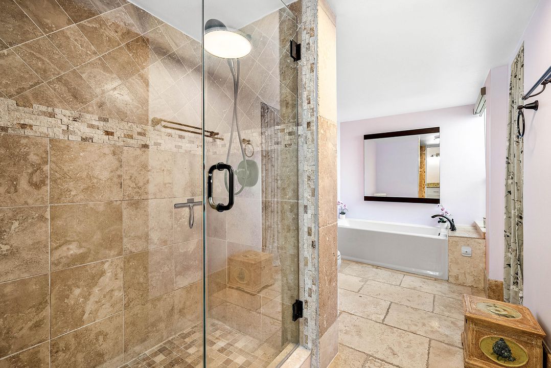 合同活跃: $294,500 (2 贝兹, 2 浴室, 1254 平方英尺)