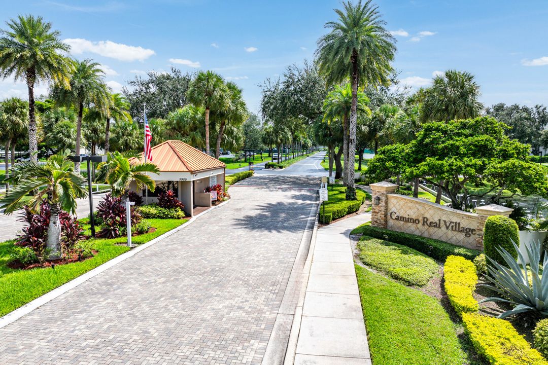 合同活跃: $294,500 (2 贝兹, 2 浴室, 1254 平方英尺)