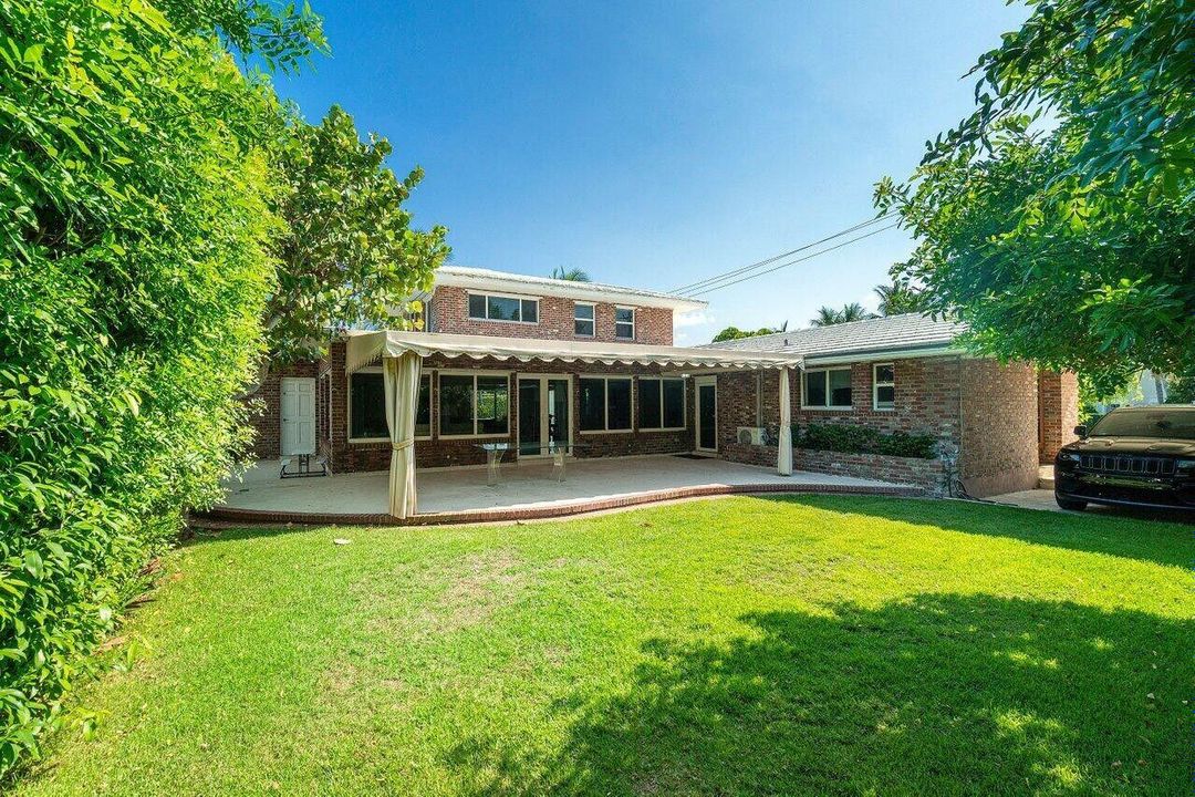 出租: $40,000 (3 贝兹, 3 浴室, 2187 平方英尺)