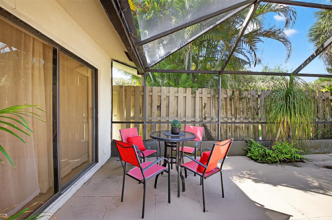 Active With Contract: $235,000 (2 beds, 2 baths, 1188 Square Feet)