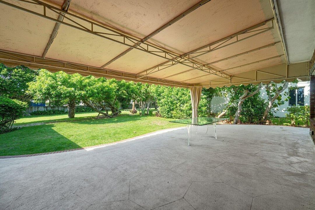 出租: $40,000 (3 贝兹, 3 浴室, 2187 平方英尺)