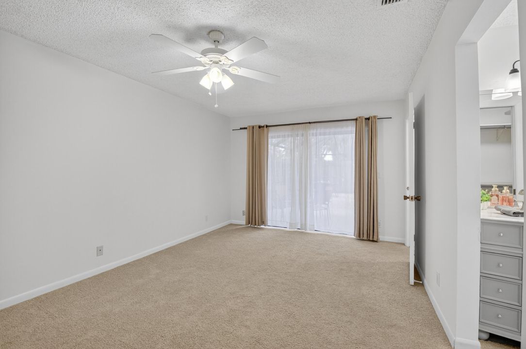 Active With Contract: $235,000 (2 beds, 2 baths, 1188 Square Feet)