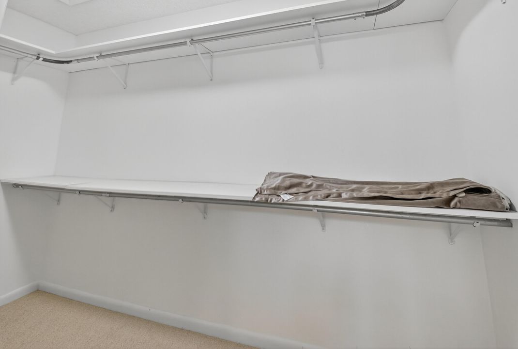 Active With Contract: $235,000 (2 beds, 2 baths, 1188 Square Feet)