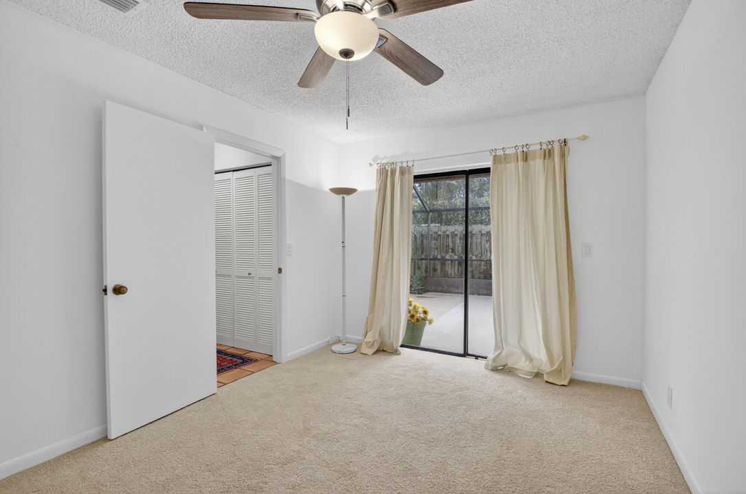 Active With Contract: $235,000 (2 beds, 2 baths, 1188 Square Feet)