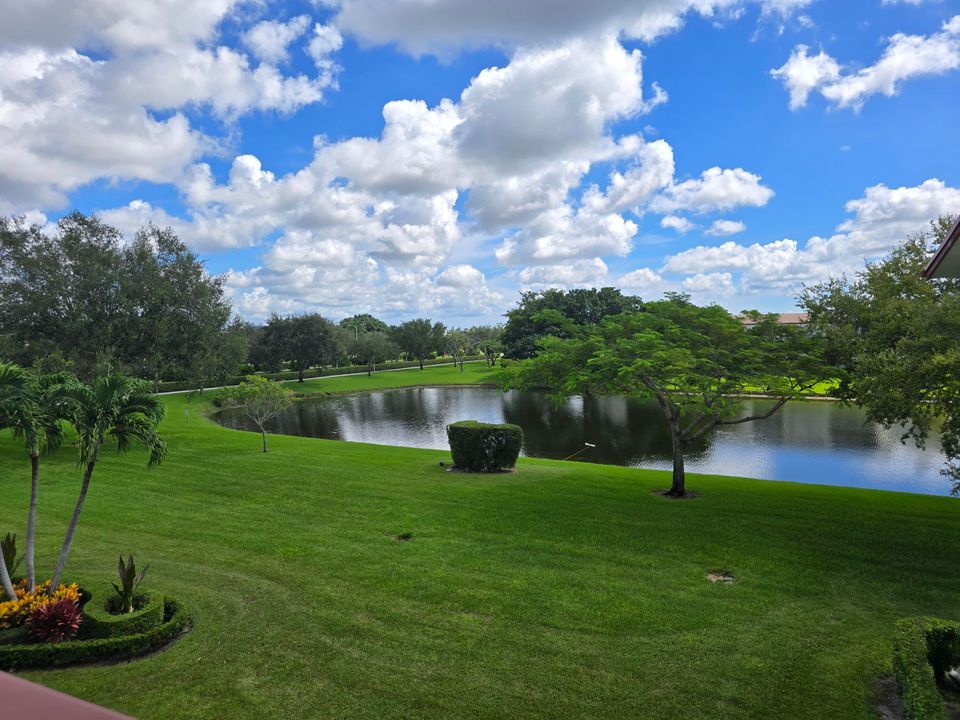 待售: $84,000 (1 贝兹, 1 浴室, 720 平方英尺)