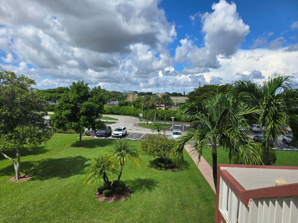 待售: $84,000 (1 贝兹, 1 浴室, 720 平方英尺)