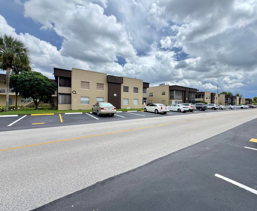 Active With Contract: $60,000 (1 beds, 1 baths, 760 Square Feet)