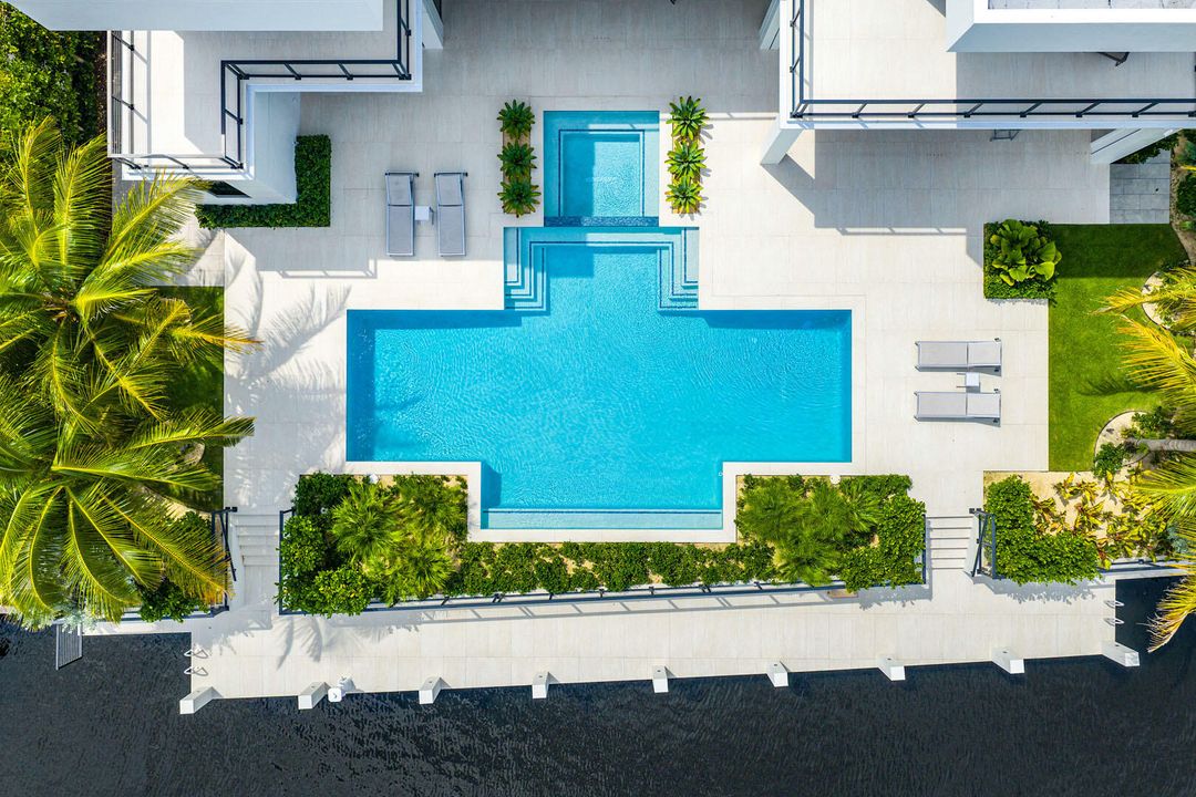 For Sale: $20,000,000 (5 beds, 6 baths, 7536 Square Feet)