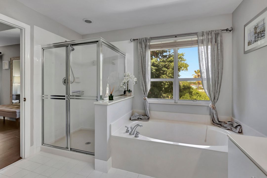 合同活跃: $3,500 (3 贝兹, 2 浴室, 1774 平方英尺)