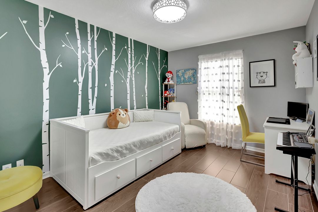 合同活跃: $3,500 (3 贝兹, 2 浴室, 1774 平方英尺)