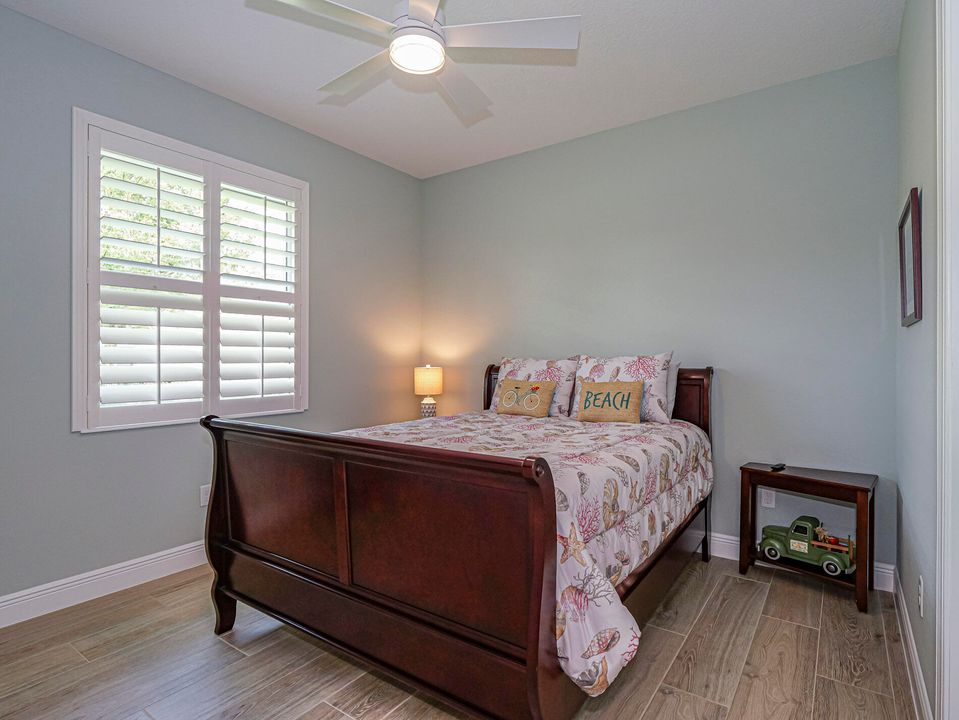 合同活跃: $750,000 (3 贝兹, 2 浴室, 2621 平方英尺)